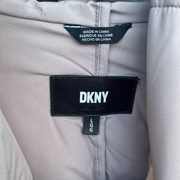 DKNY Tan Puffer Coat Nwt Tan Hood Belted Long Jacket Faux Down Water Resistant - Picture 6 of 9